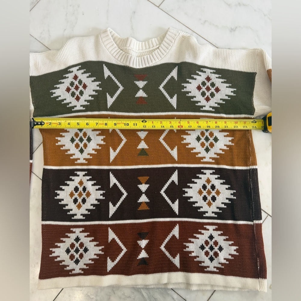 Vintage Men’s Multicolor Crewneck Thick Knit Southwestern Aztec Vibe Sweater - Picture 3 of 5